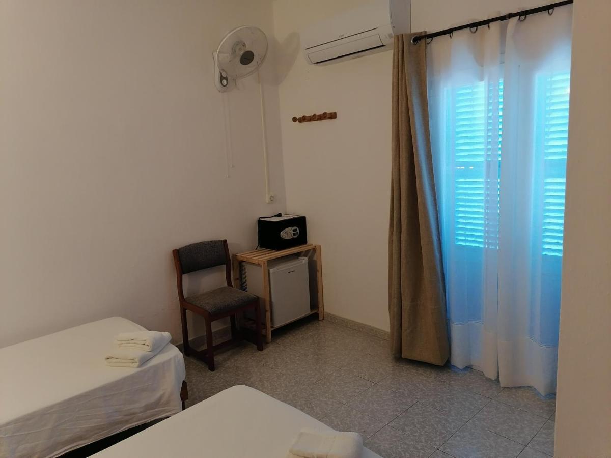 Hostal Pepe San Ferrán de ses Roques Exterior photo