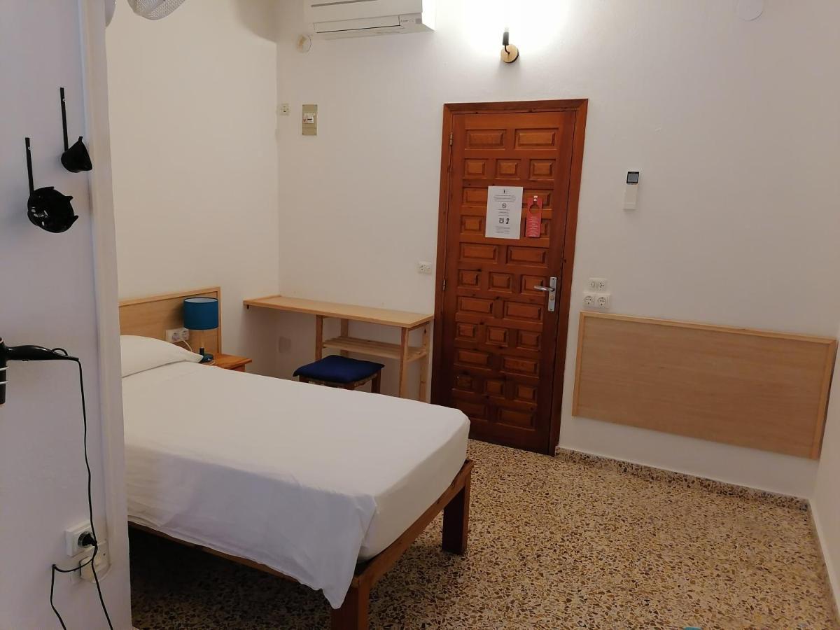 Hostal Pepe San Ferrán de ses Roques Exterior photo