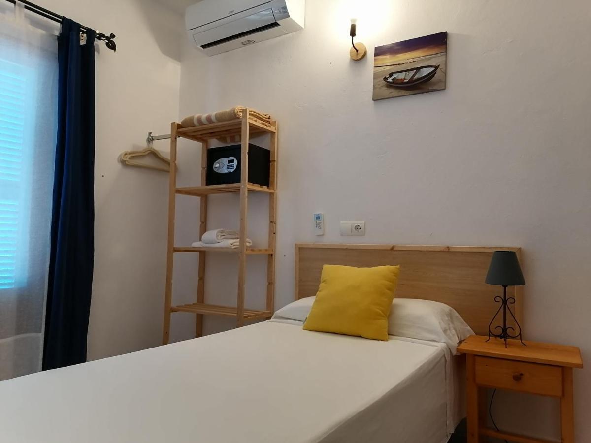 Hostal Pepe San Ferrán de ses Roques Exterior photo