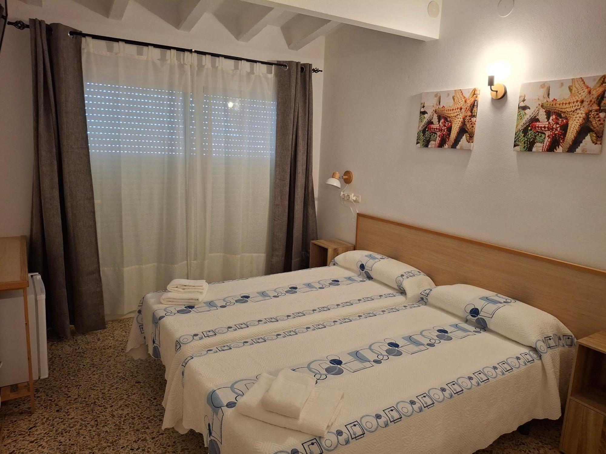 Hostal Pepe San Ferrán de ses Roques Exterior photo