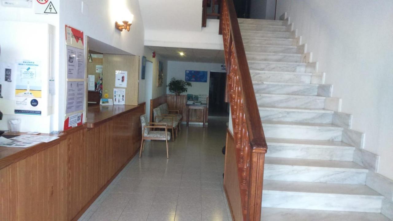 Hostal Pepe San Ferrán de ses Roques Exterior photo